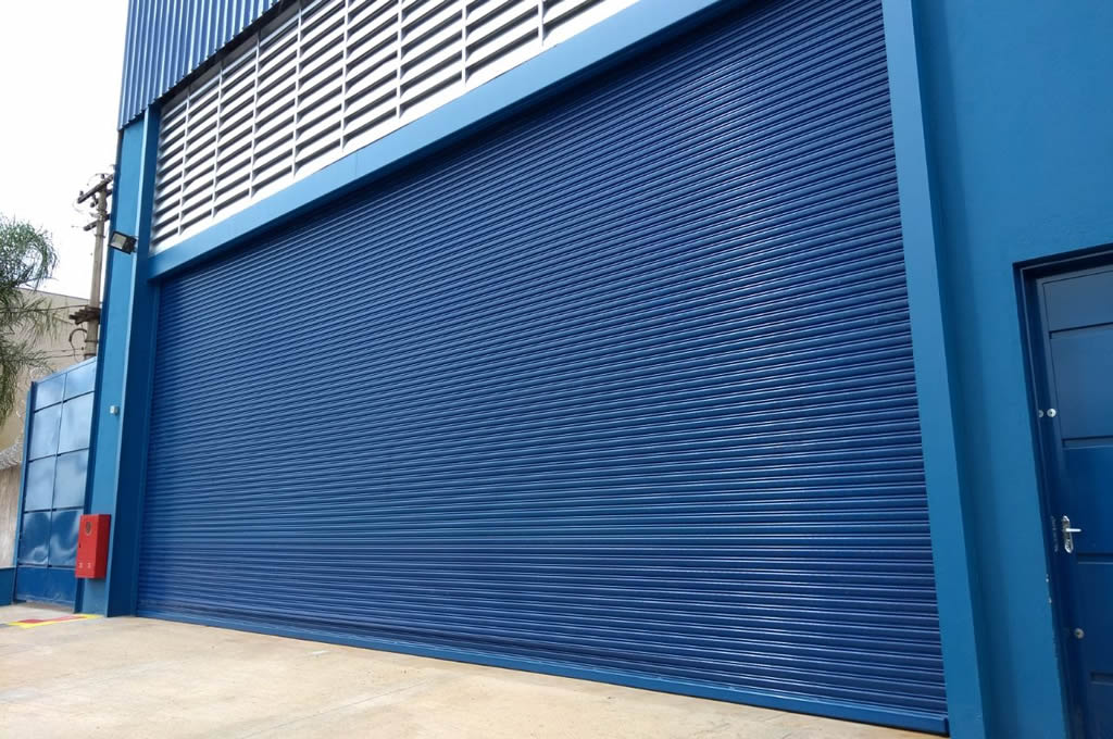 Portão de enrolar automático para empresa